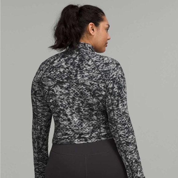 Lululemon It’s Rulu Cropped Half Zip - Picture 2 of 4